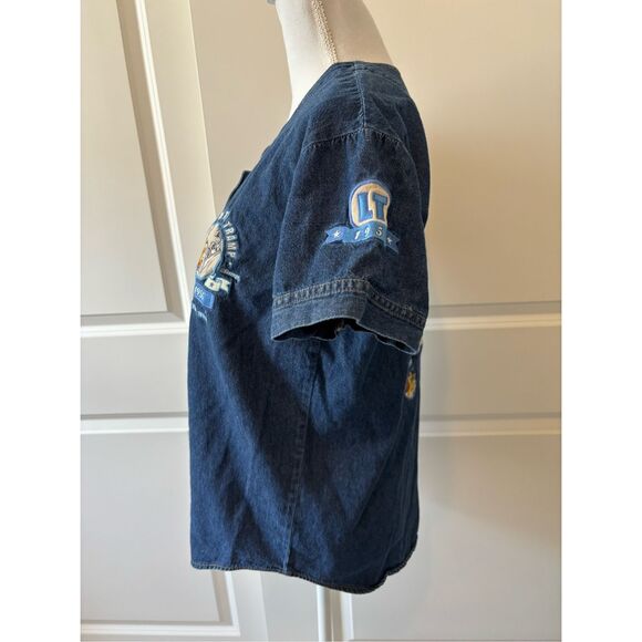 Vintage Disney Catalog Lady and the Tramp Embroidered Chambray Button Up - Picture 2 of 9